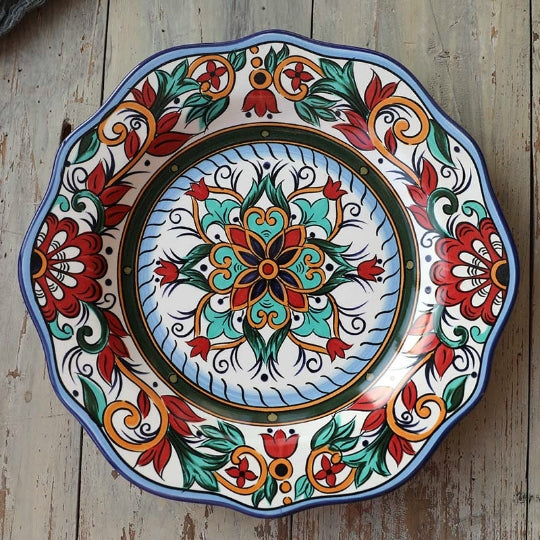 Red Vine Dinner and Salad Plate Set