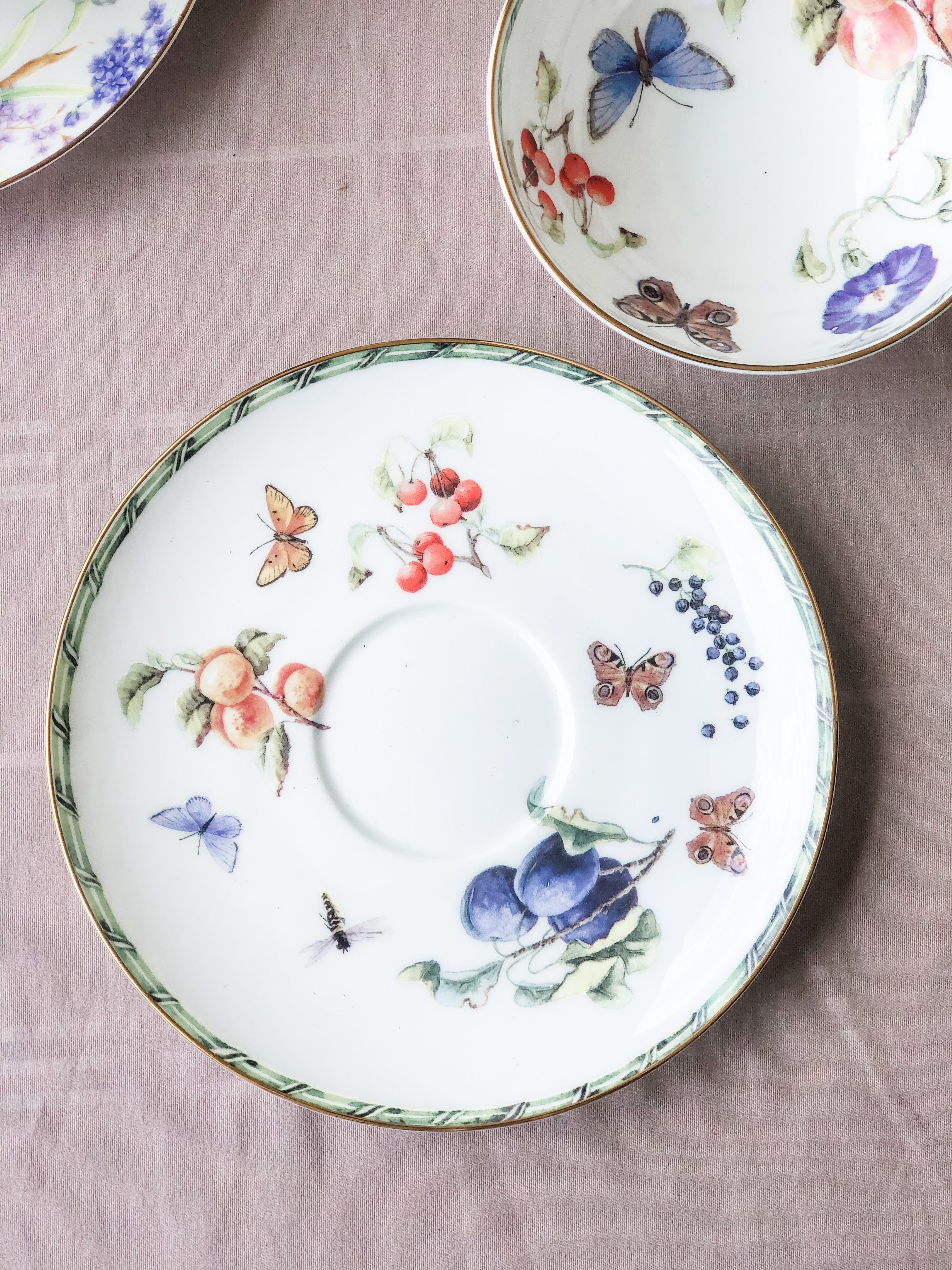 Butterflies and Berries Madonna Cup Set