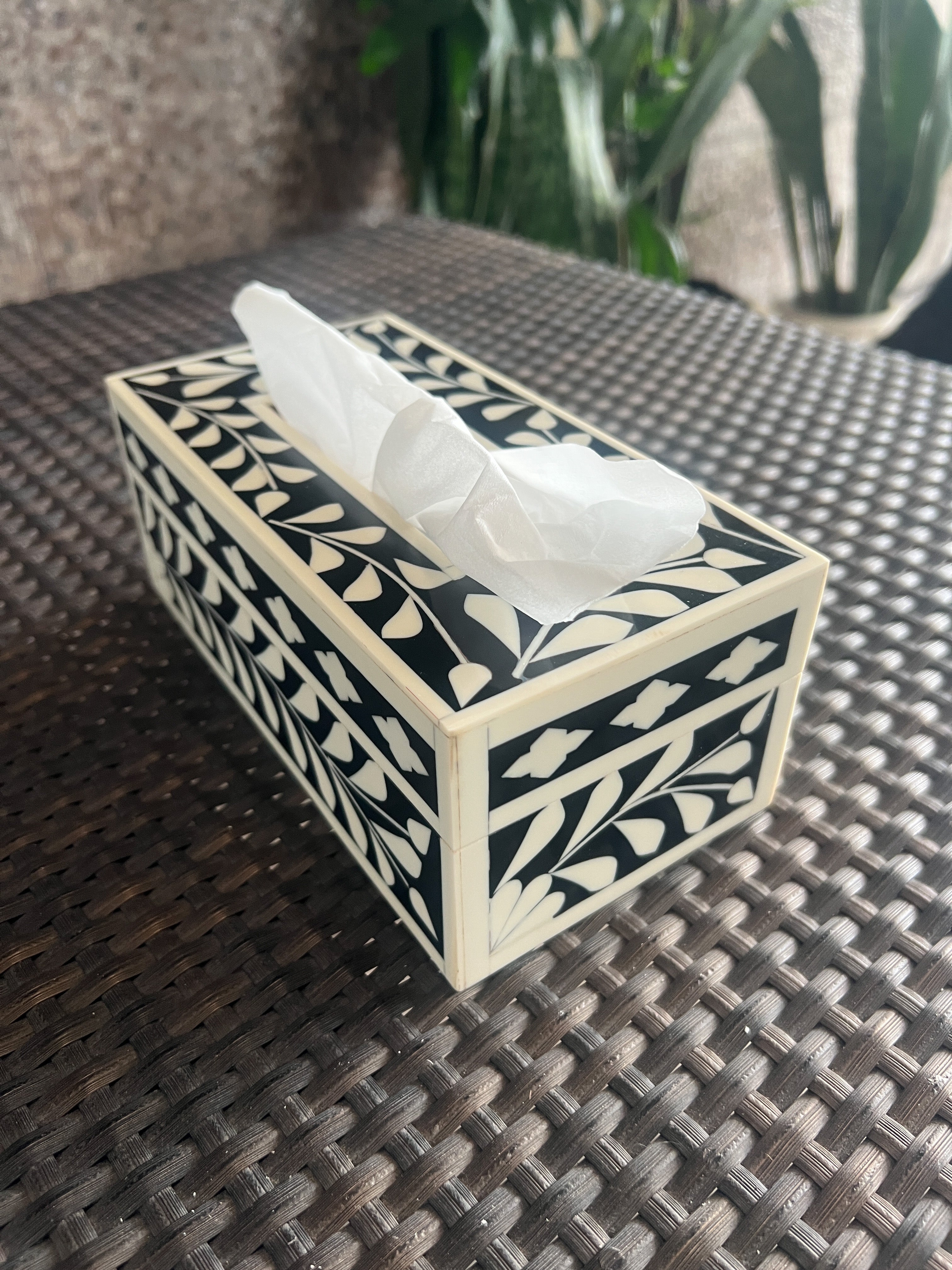Riyazi Resin Tissue Box