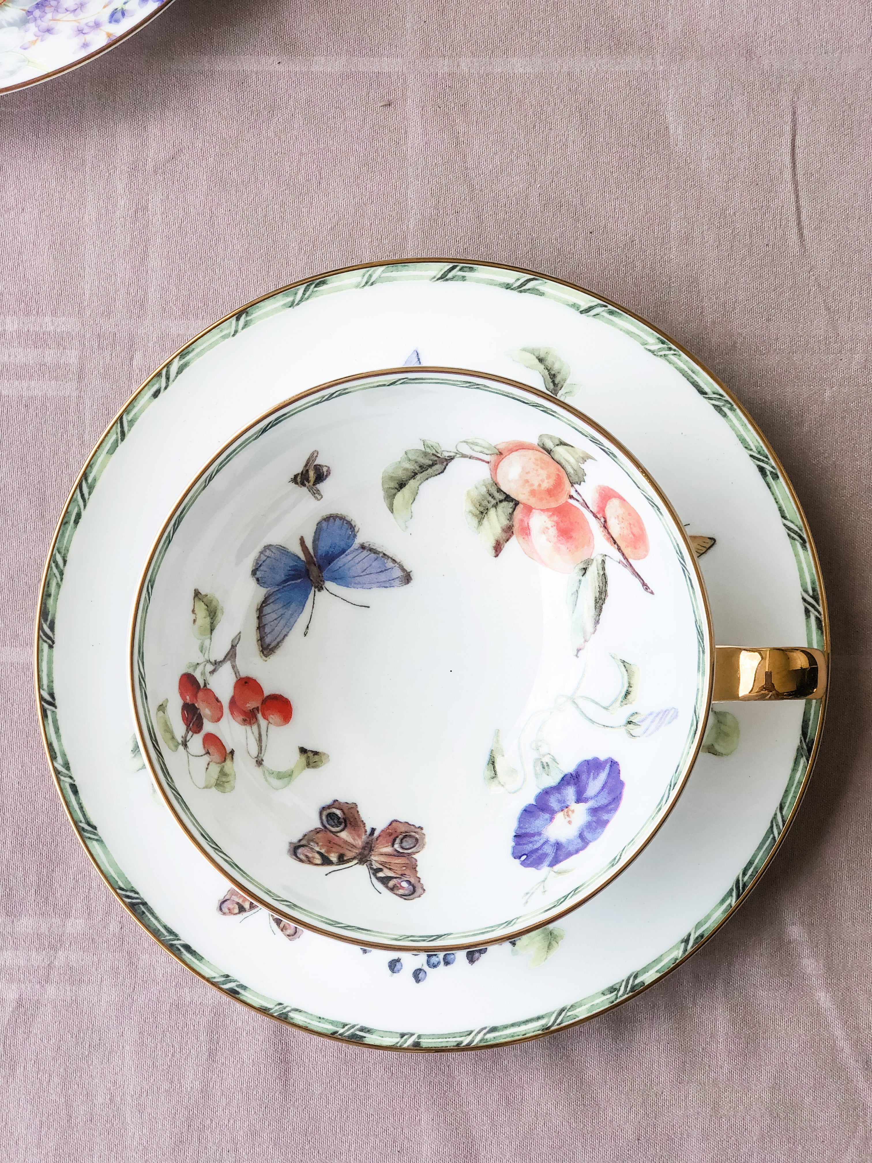 Butterflies and Berries Madonna Cup Set